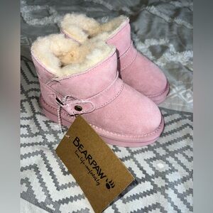 Toddler Bear Paw boots - NWT